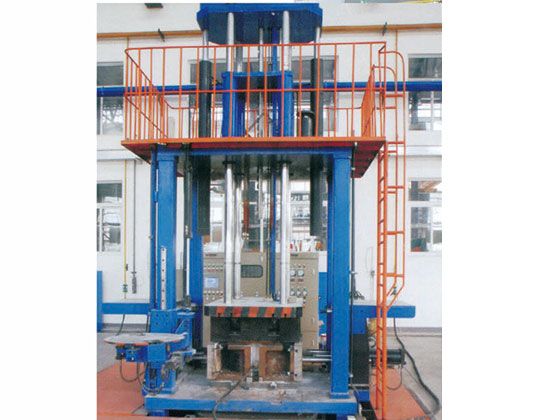 1000公斤低压铸造机